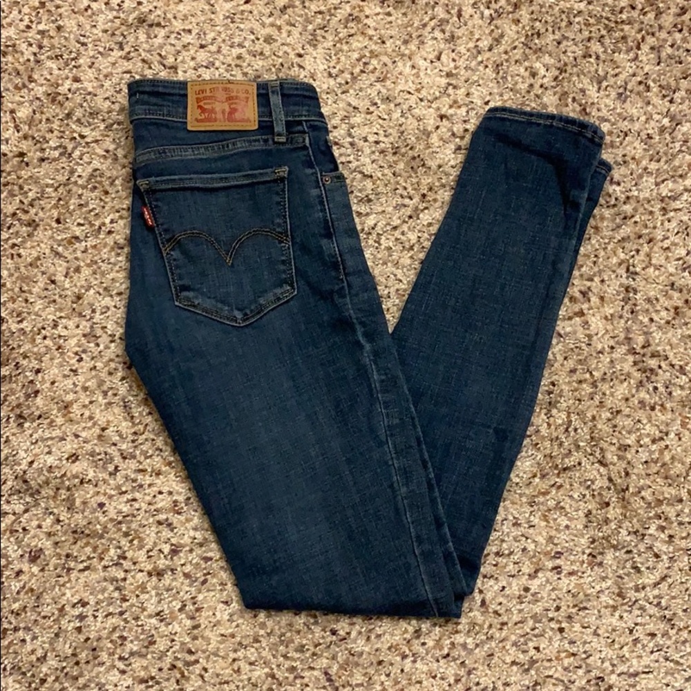 Levi’s 711 Skinny Jeans